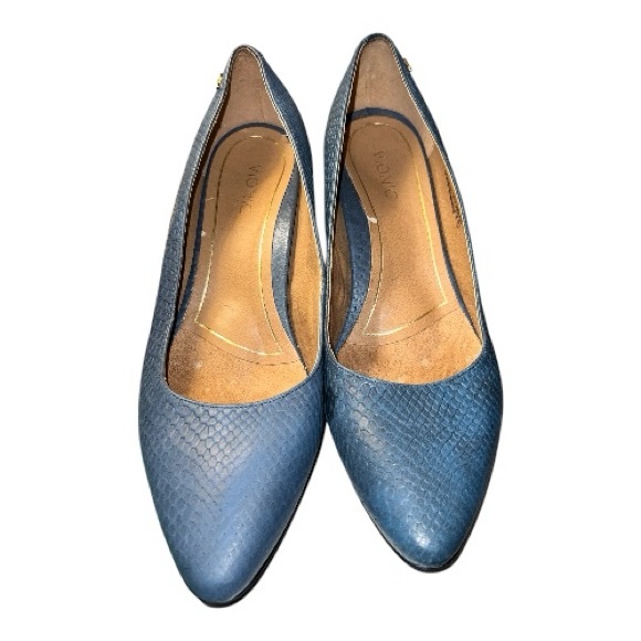 Vionic Shoes - Vionic Madison Mia Blue Textured Pumps